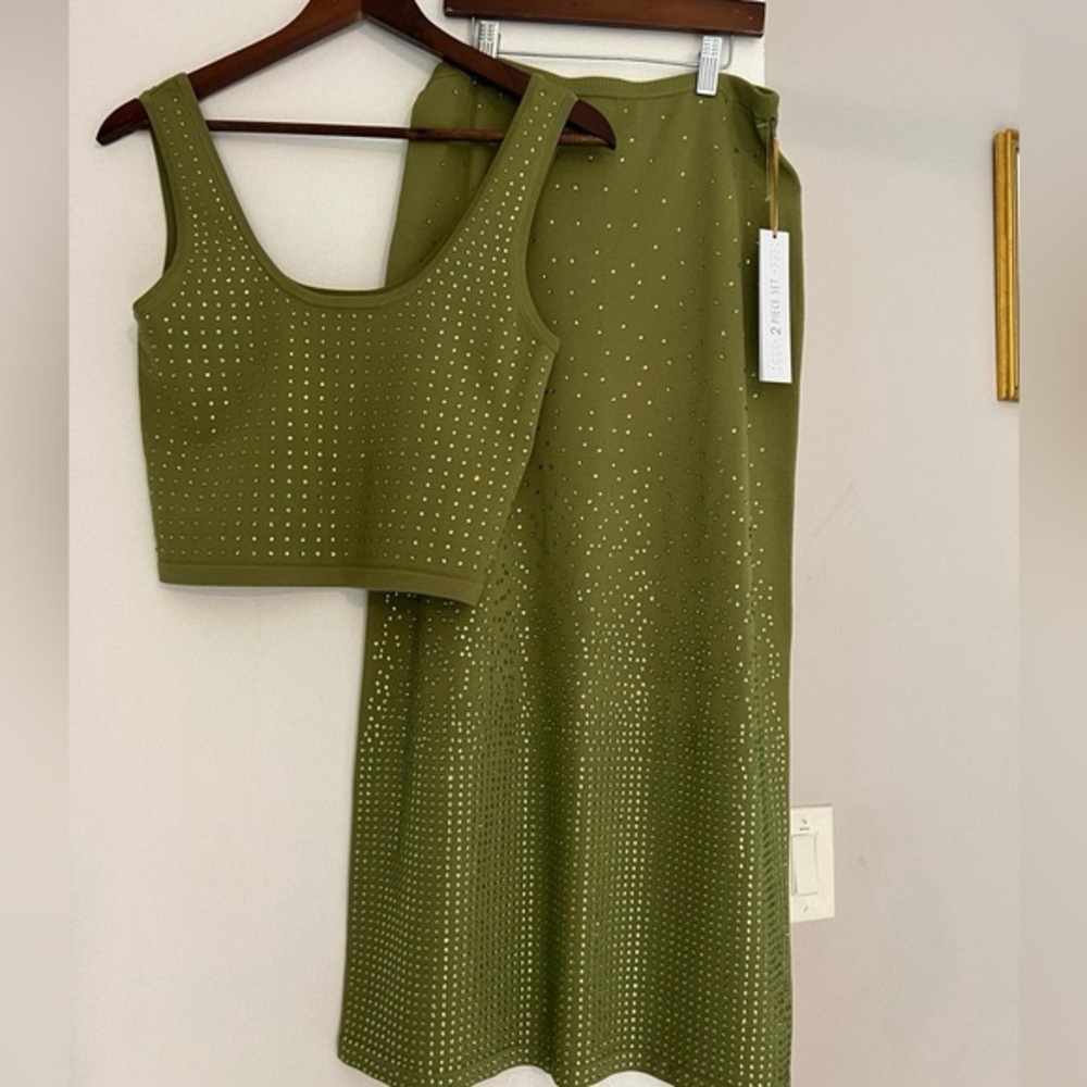 House of Harlow 1960 Green Midi Skirt Set ✨
